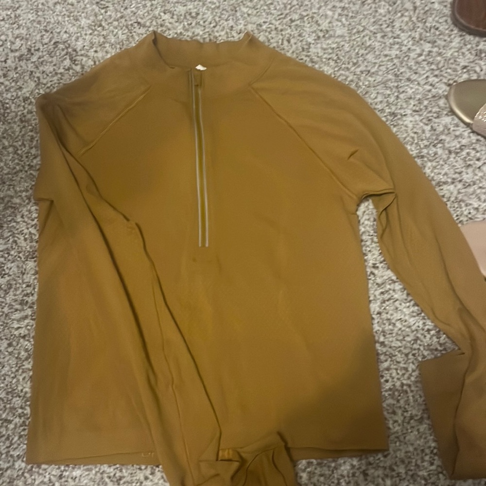 Lululemon break free quarter zip long sleeve